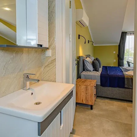 Soeguet 3 - 4 Bedroom With Jacuzzi In * Fethiye