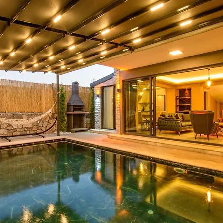 Vilă Soeguet 3 - 4 Bedroom With Jacuzzi In *