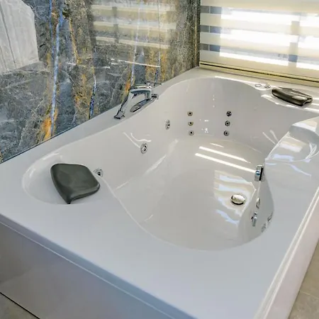 Soeguet 3 - 4 Bedroom With Jacuzzi In Villa *
