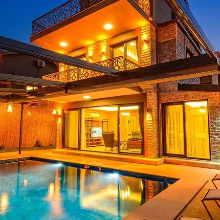 Villa Soeguet 3 - 4 Bedroom With Jacuzzi In Fethiye