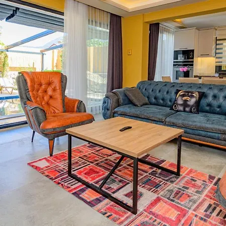 فيلة Soeguet 3 - 4 Bedroom With Jacuzzi In
