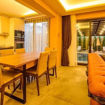 Soeguet 3 - 4 Bedroom With Jacuzzi In فتحية
