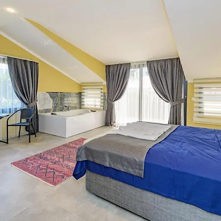 فيلة Soeguet 3 - 4 Bedroom With Jacuzzi In *
