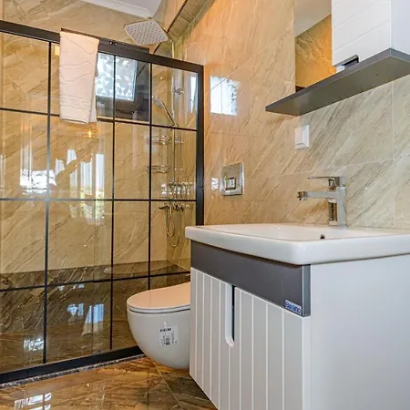 Willa Soeguet 3 - 4 Bedroom With Jacuzzi In Fethiye