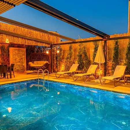 Soeguet 3 - 4 Bedroom With Jacuzzi In فتحية