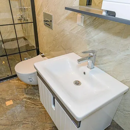 Soeguet 3 - 4 Bedroom With Jacuzzi In * Fethiye